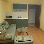 Guest house Family House Oreha 3*