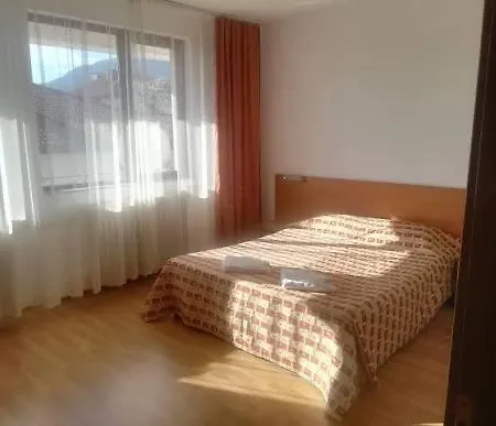 בית הארחה Family House Oreha 3*